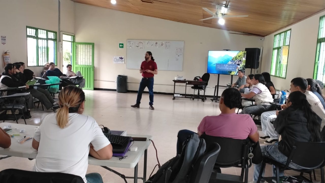 Hello Tolima fortalece el aprendizaje del inglés en la Escuela Regional del Café del Líbano 12 Bilinguismo Tolima